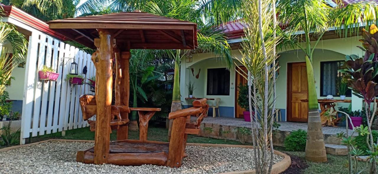 The Three Shooting Stars Panglao