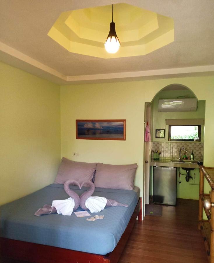 The Three Shooting Stars Apartment Panglao