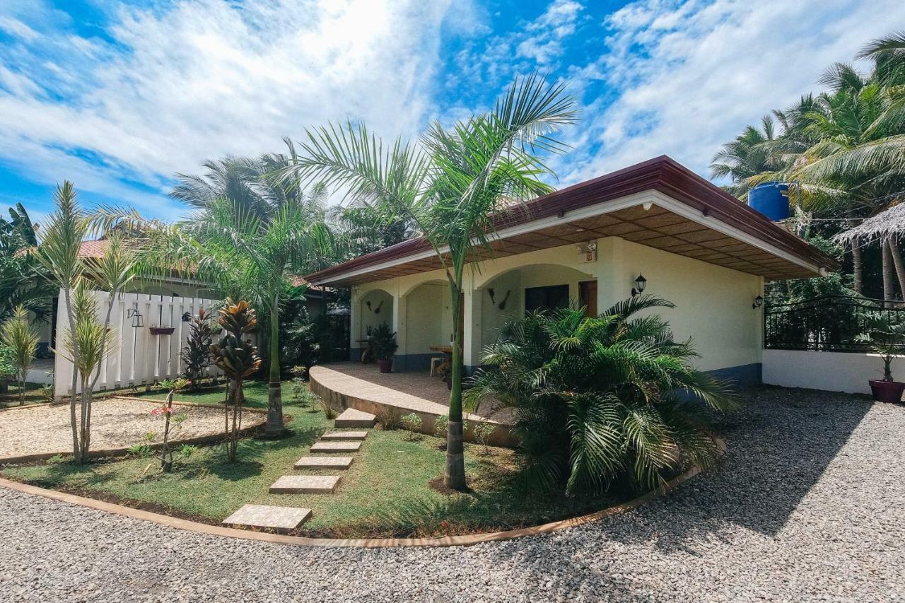 The Three Shooting Stars Apartment Panglao